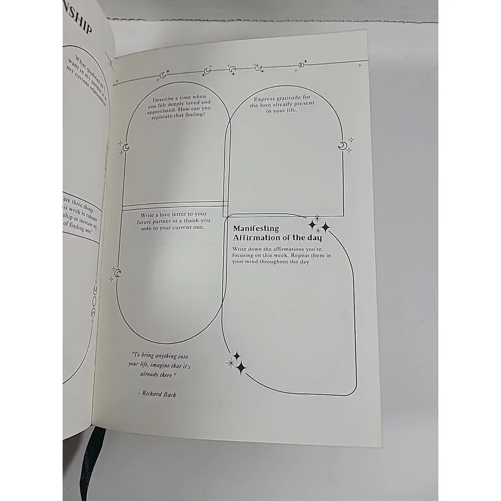 Manifestation Gold‎ Foiled Journal 